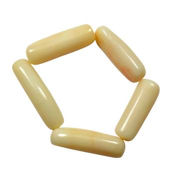 Natural White Coral at Wholesale Rate 2.25 Ratti 2.04 Carat Capsule Shape मूंगा Loose Gemstone for Jewelry Making 1 Pcs 2
