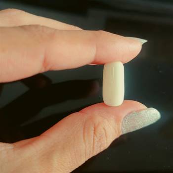 Natural White Coral at Wholesale Rate 2.25 Ratti 2.04 Carat Capsule Shape मूंगा Loose Gemstone for Jewelry Making 1 Pcs 4