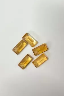 Natural Citrine at Wholesale Rate Fine Quality  8.25 Ratti 7.5 Carat Rectangle Shape Sunela Loose Gemstone 1 Pcs