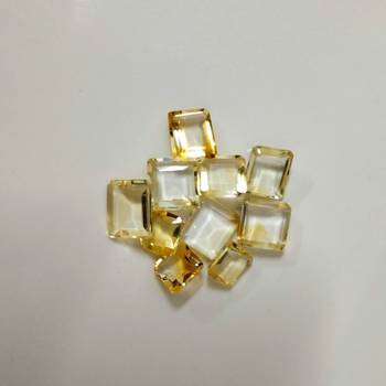 Natural Citrine at Wholesale Rate Fine Quality 4.25 Ratti 3.86 Carat Square Shape Sunela Loose Gemstone 1 Pcs 3