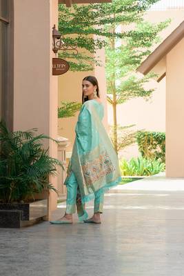 Turquoise zari woven banarasi silk salwar 4