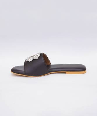 Black Brooch Flats 4