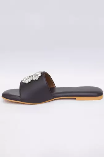 Black Brooch Flats