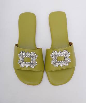 Green Brooch Flats 1