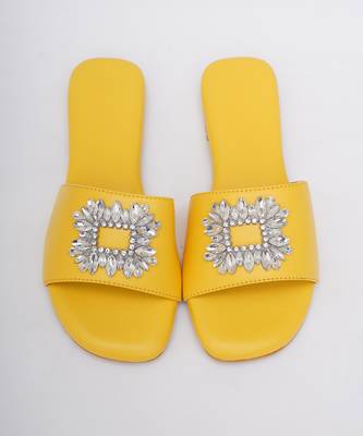 Yellow Brooch Flats 1