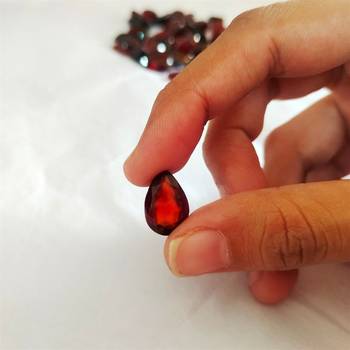 Natural Hessonite Garnet at Wholesale Rate Fine Quality 4.25 Ratti 3.86 Carat Pear Shape Loose Gemstone 1 Pcs 4