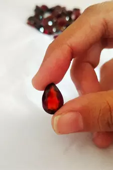 Natural Hessonite Garnet at Wholesale Rate Fine Quality 10.25 Ratti 9.25 Carat Pear Shape Loose Gemstone 1 Pcs