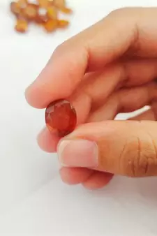 Natural Ceylon Hessonite at Wholesale Rate Fine Quality 3.25 Ratti 2.95 Carat Ceylon Oval Shape Loose Gemstone 1 Pcs