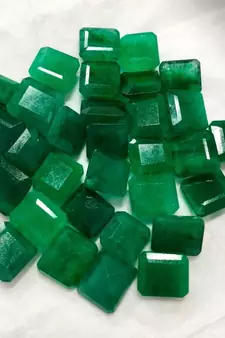 Natural Indian Emerald at Wholesale Rate Fine Quality 10.25 Ratti 9.25 Carat Square Shape Panna Loose Gemstone