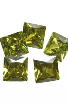 Green Cubic Zircon at Wholesale Rate Fine Quality 6.25 Ratti 5.68 Carat Square Shape Jarkan Loose Gemstone 1 Pcs