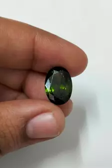 Green Cubic Zircon at Wholesale Rate Fine Quality 4.25 Ratti 3.86 Carat Oval Shape Jarkan Loose Gemstone 1 Pcs
