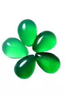 Natural Green Onyx at Wholesale Rate 4.25 Ratti 3.86 Carat Pear Shape Haqiq Loose Gemstone for Jewelry Making 1 Pcs