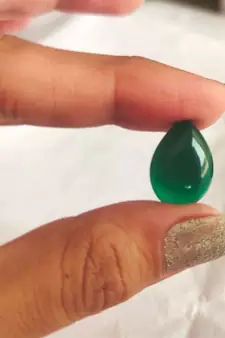 Natural Green Onyx at Wholesale Rate 4.25 Ratti 3.86 Carat Pear Shape Haqiq Loose Gemstone for Jewelry Making 1 Pcs