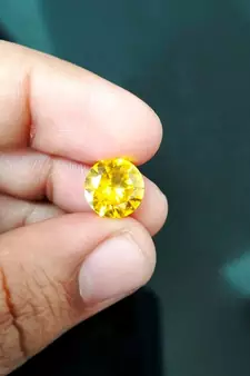 Orange Cubic Zircon at Wholesale Rate Fine Quality 4.25 Ratti 3.86 Carat Round Shape Jarkan Loose Gemstone 1 Pcs