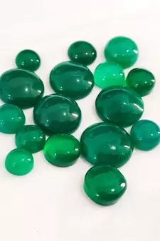 Natural Green Onyx at Wholesale Rate 6.25 Ratti 5.68 Carat Round Shape Haqiq Loose Gemstone for Jewelry Making 1 Pcs