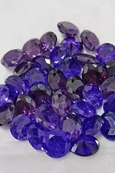 Purple Cubic Zircon at Wholesale Rate Fine Quality 5.25 Ratti 4.77 Carat Round Shape Jarkan Loose Gemstone 1 Pcs