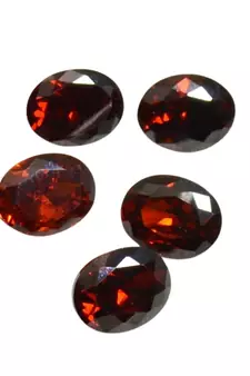 Red Cubic Zircon at Wholesale Rate Fine Quality 3.25 Ratti 2.95 Carat Round Shape Jarkan Loose Gemstone 1 Pcs