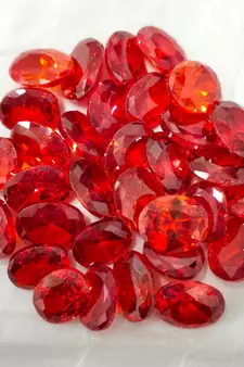 Red Cubic Zircon at Wholesale Rate Fine Quality 6.25 Ratti 5.68 Carat Oval Shape Jarkan Loose Gemstone 1 Pcs