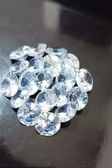 White Cubic Zircon at Wholesale Rate Fine Quality 6.25 Ratti 5.68 Carat Round Shape Jarkan Loose Gemstone 1 Pcs