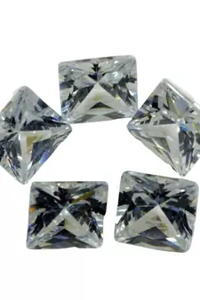White Cubic Zircon at Wholesale Rate Fine Quality 3.25 Ratti 2.95 Carat Square Shape Jarkan Loose Gemstone 1 Pcs