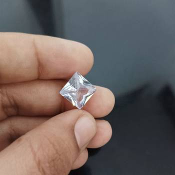 White Cubic Zircon at Wholesale Rate Fine Quality 6.25 Ratti 5.68 Carat Square Shape Jarkan Loose Gemstone 1 Pcs 4