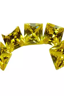 Yellow Cubic Zircon at Wholesale Rate Fine Quality 6.25 Ratti 5.68 Carat Square Shape Jarkan Loose Gemstone 1 Pcs