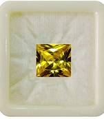 Yellow Cubic Zircon at Wholesale Rate Fine Quality 7.25 Ratti 6.89 Carat Square Shape Jarkan Loose Gemstone 1 Pcs