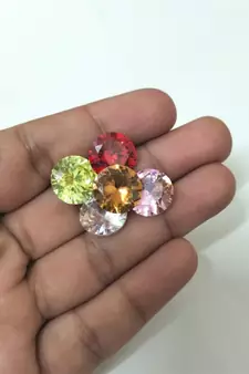 Multi-Color Cubic Zircon at Wholesale Rate Fine Quality 6.25 Ratti 5.68 Carat Round Shape Jarkan Loose Gemstone 1 Pcs