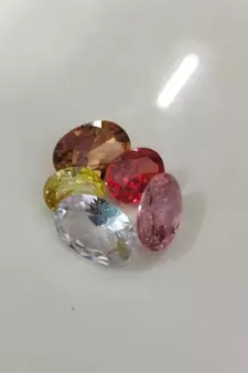 Multi Color Cubic Zircon at Wholesale Rate Fine Quality 5.25 Ratti 4.77 Carat Oval Shape Jarkan Loose Gemstone 1 Pcs