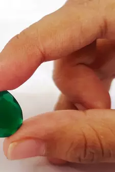Natural Green Onyx at Wholesale Rate 3.25 Ratti 2.95 Carat Pear Shape Haqiq Loose Gemstone for Jewelry Making 1 Pcs