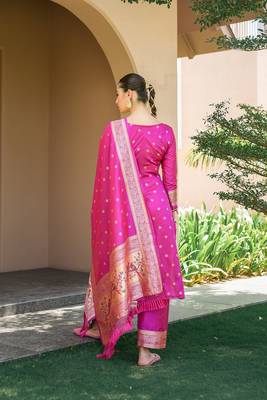 Pink zari woven banarasi silk salwar 4