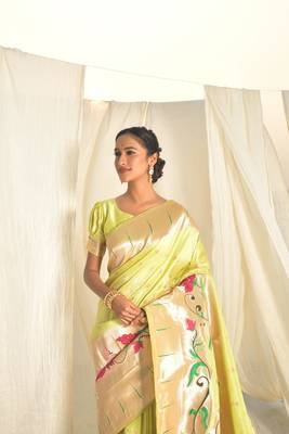 Lemon woven paithani silk saree with blouse 2