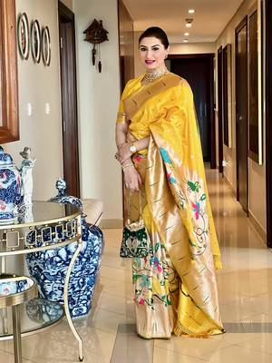 Yellow woven paithani silk saree with blouse 1