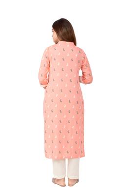 Women Straight Animal Print Jaipuri Knee Length Kurta 3