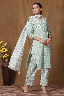 women Floral Printed straight angrakha cotton kurta palazzo with dupatta salwar suit set 1