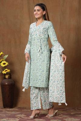 women Floral Printed straight angrakha cotton kurta palazzo with dupatta salwar suit set 2