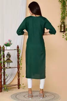 Womens Green Embroidered Straight Kurta