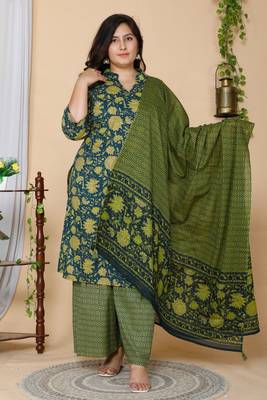 Women Plus Size Green Floral Printed Pure Cotton Kurta with Sharara & With Dupatta 2