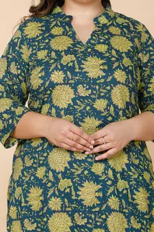 Women Plus Size Green Floral Printed Pure Cotton Kurta with Sharara