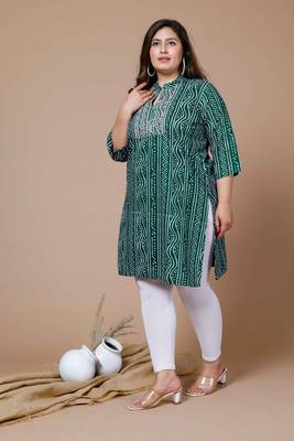 Women's Plus Size Green Coloured Rayon Embroidered Bandhej Straight Kurta 5