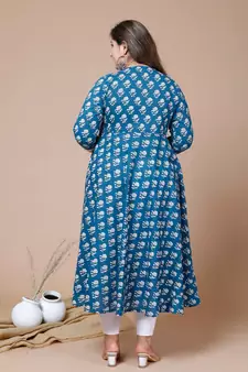 Women Plus Size Blue & White Ethnic Motifs Printed Cotton Anarkali Kurta