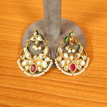 Red earrings 1