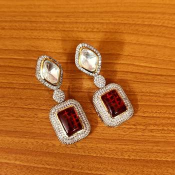 Red earrings 3