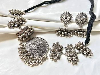 Silver necklace-sets 2
