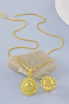 Brass Goldplated Surya Dev Sun design chain pendant and Adjustable Finger ring