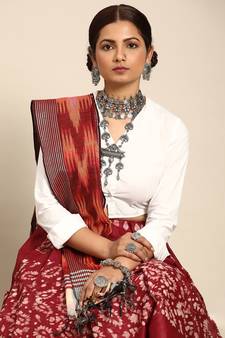SWATIKA Maroon Cotton Traditional batik Women's  Saree With Blouse piece