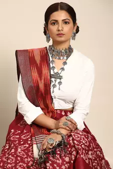 SWATIKA Maroon Cotton Traditional batik Women's  Saree With Blouse piece