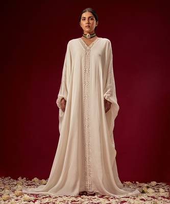 WHITE KAFTAN 1
