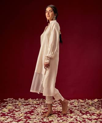 WHITE OVERSIZED KURTA 2