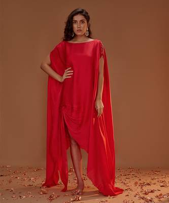 RED PLEATED KAFTAN 1